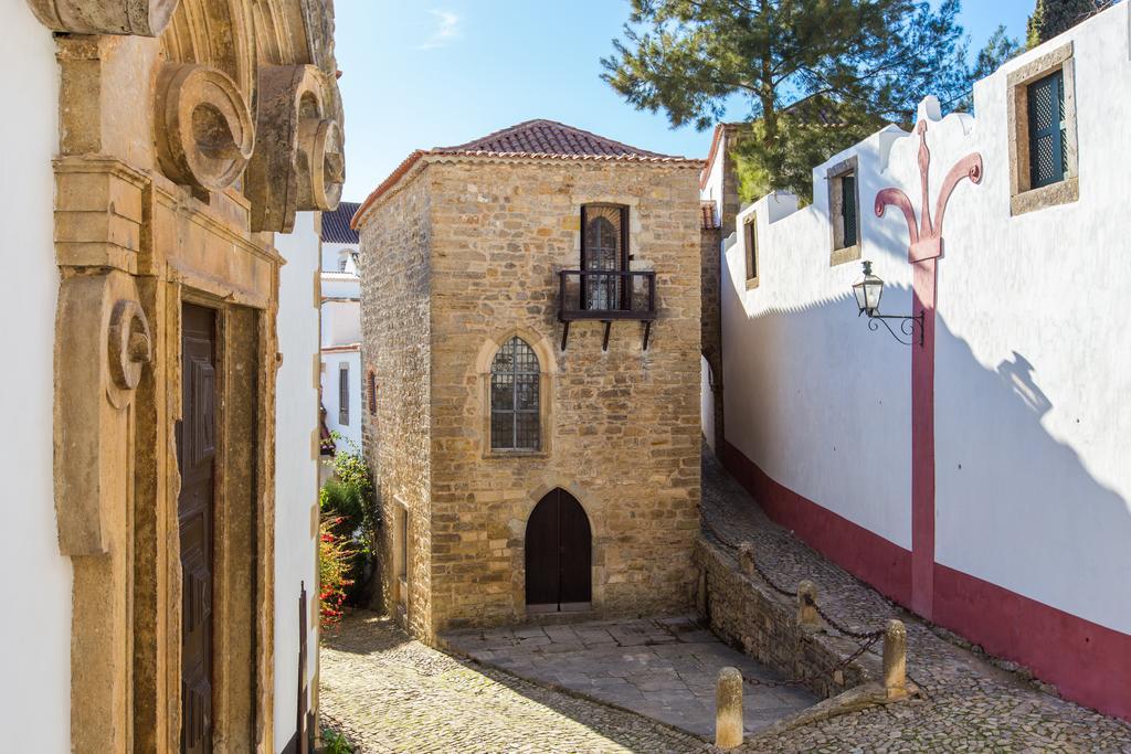 فندق Torre De Maneys Óbidos المظهر الخارجي الصورة